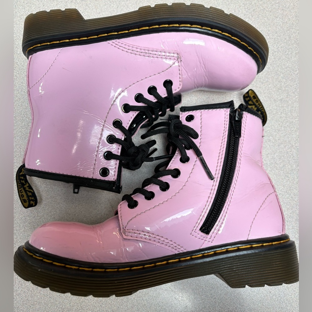 Girls Dr Martens Doc Martens Pink Patent leather  Boots Size 13 1460 - Picture 2 of 8